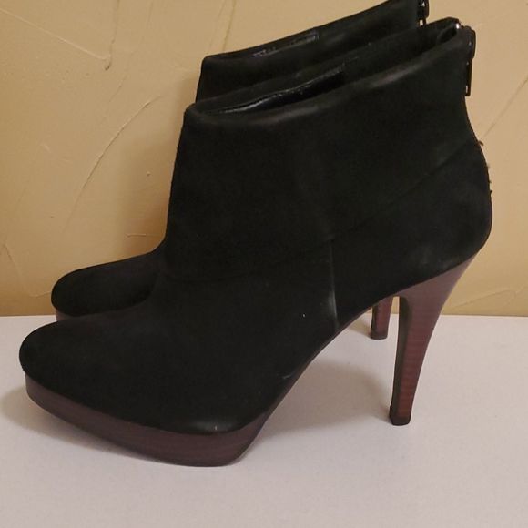Steve Madden Black Suede Booties NWT 6.5 - Picture 3 of 6
